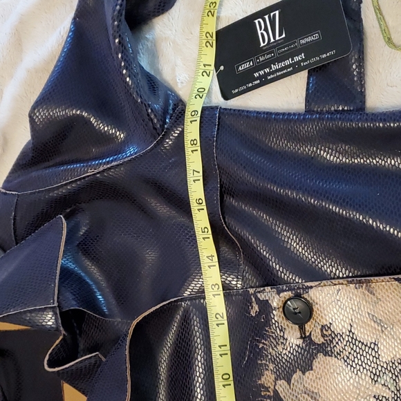 Paparazzi by Biz Snake Embossed Trench Coat, Japanese Print - Picture 15 of 16